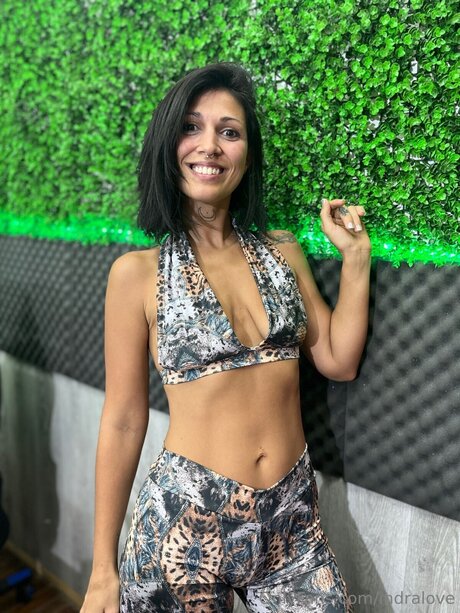 Indralove nice pornstar img