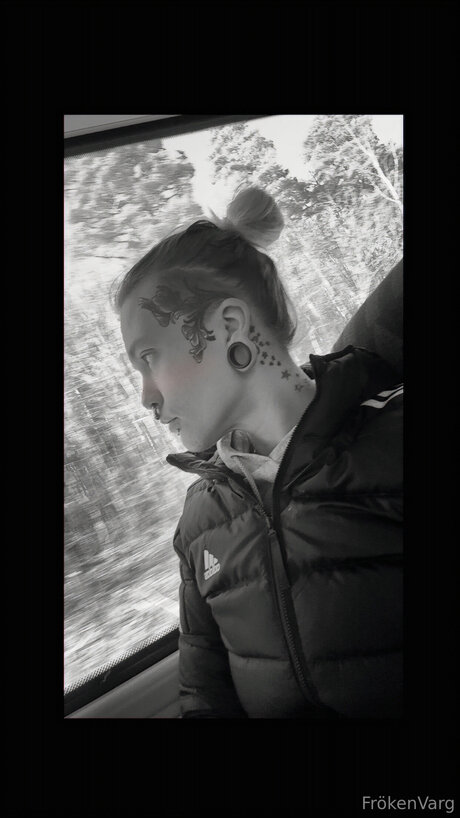 Frokenvarg model free galleries