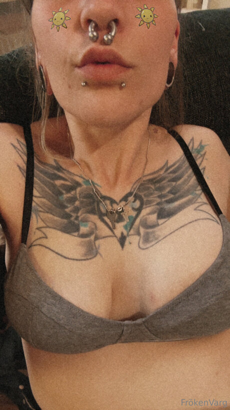 Frokenvarg adult model pics