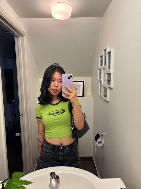 U412955454 model sexy image