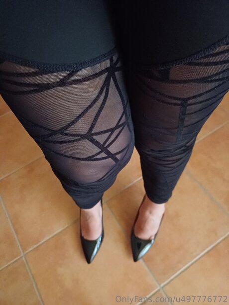 U497776772 model perfect image