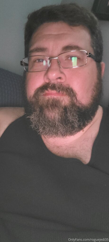 Roguejedi35 star nude picture