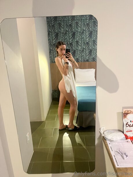 Lisamiless art actress pics