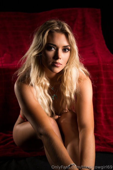 Bikinicowgirl69 star hot photo