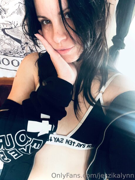 Jeszikalynn model hot image