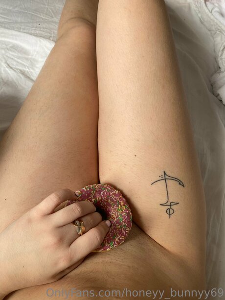 Honeyy Bunnyy69 model nudes pictures