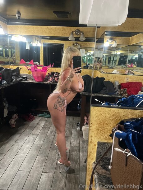 Riellebbgx pornstar adult photos