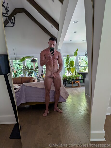 Kylesfitnessspot star nude pictures
