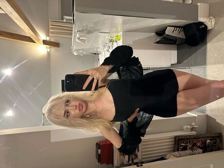 Arioftv top model image