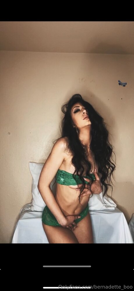 Bernadette Boo erotic star archive