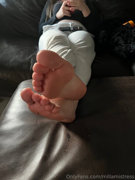 Millamistress star hot photos