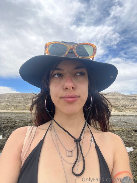 Gindust model pornographic pic