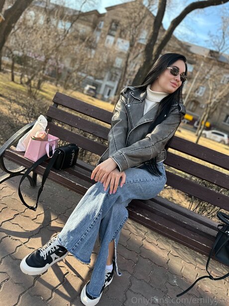 Emilyy Ly art pornstar pic