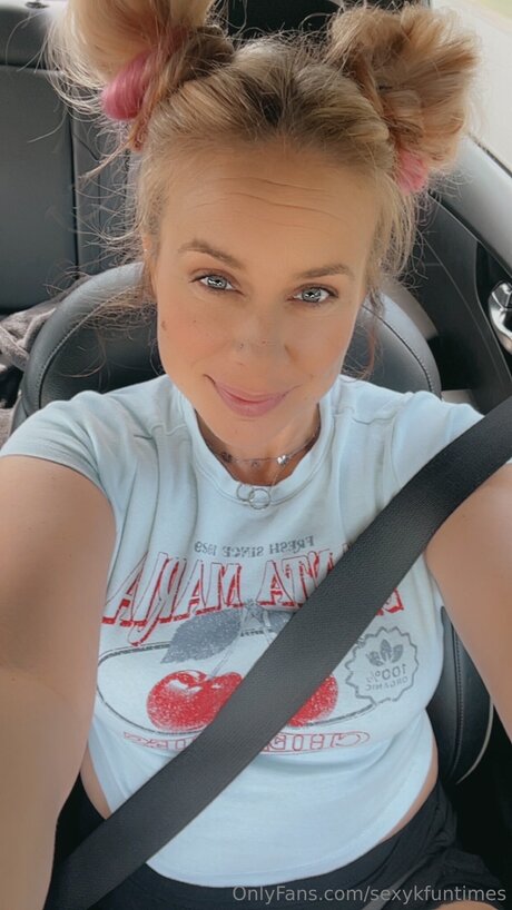 Sexykfuntimes art actress pictures