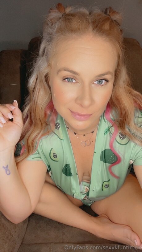 Sexykfuntimes nice star picture