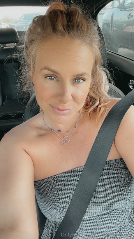 Sexykfuntimes hot model pics