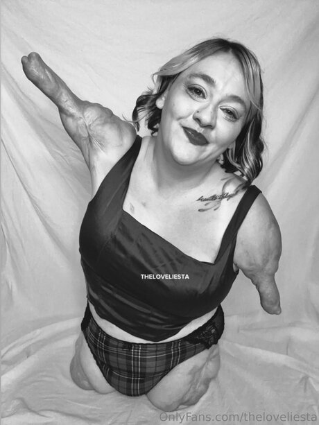 Theloveliesta porn model pics
