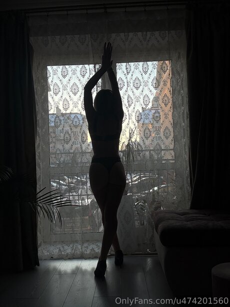 U474201560 beautiful pornstar img