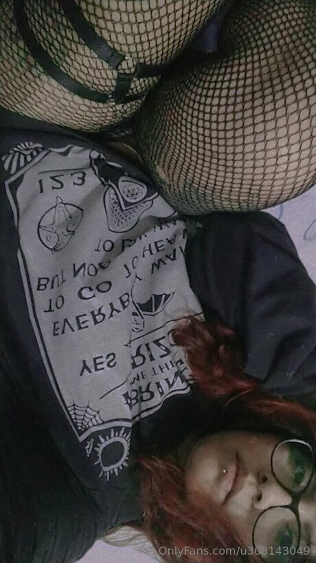 U308143049 nice model image