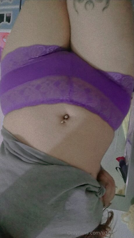 U308143049 model naked pic