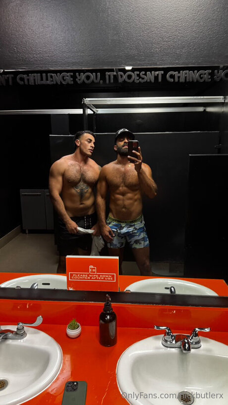 Nickbutlerx sexy model image