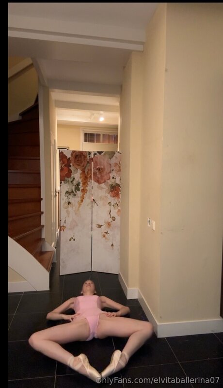 Elvitaballerina07 erotic actress photos