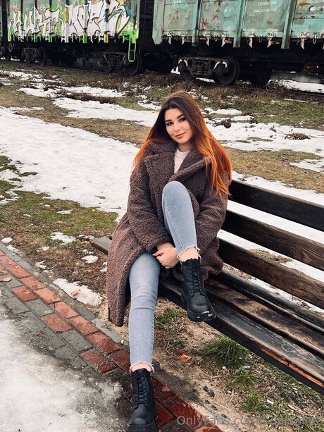 L Darkside hot model pics