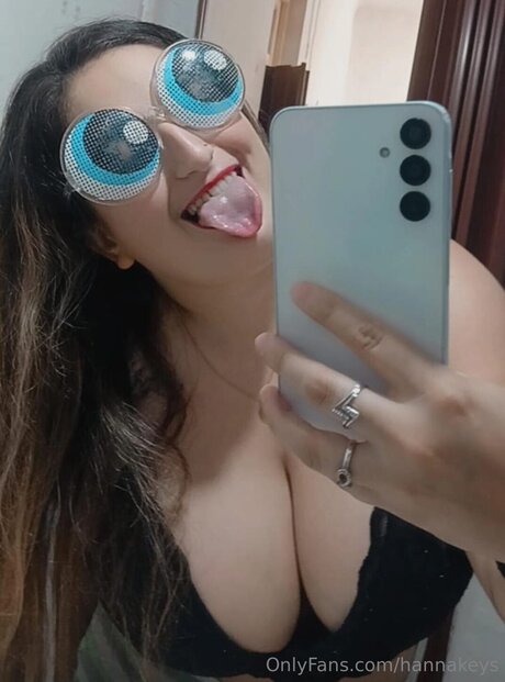 Hannakeys sexy pornstar photos