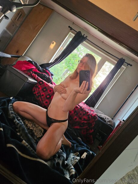 Sexy Tullips model sexy pics