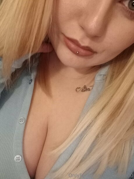 Alisiaflore00 naked model pic