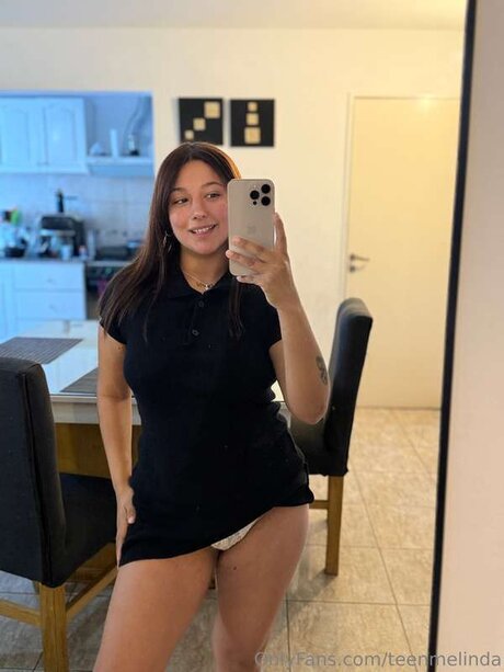 Teenmelinda sexy actress photo