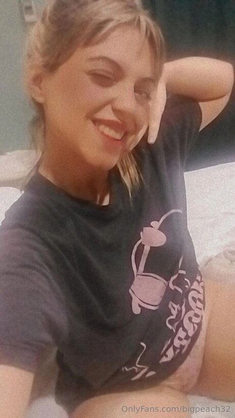 Bigpeach32 top pornstar images