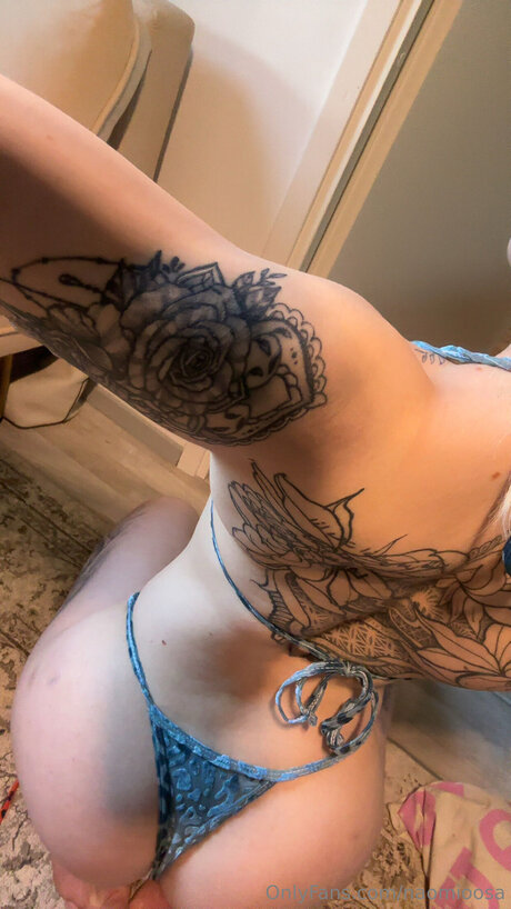 Naomioosa top actress photo