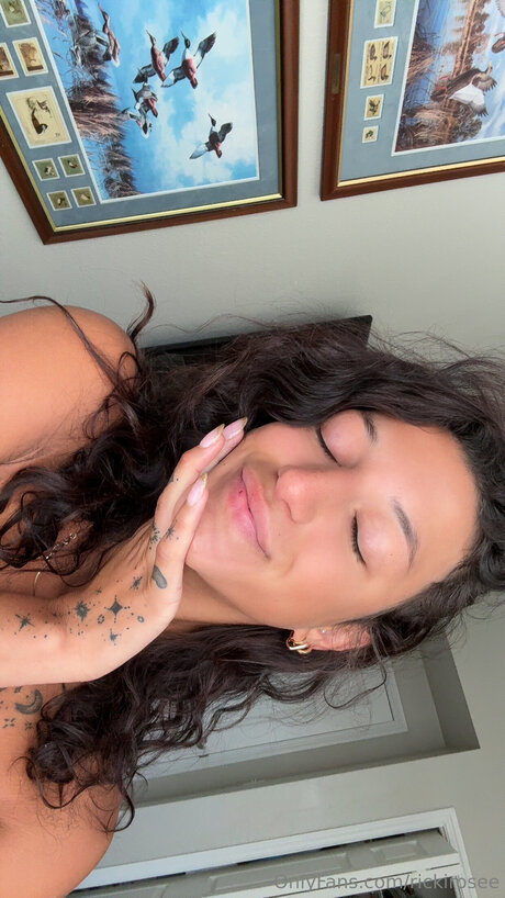 Rickirosee hot model pictures