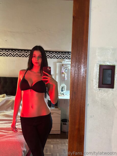 Tylatwootn perfect actress picture