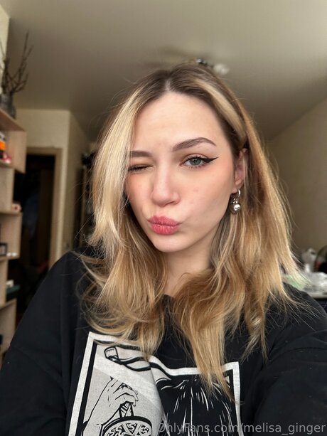 Melisa Ginger erotic star img