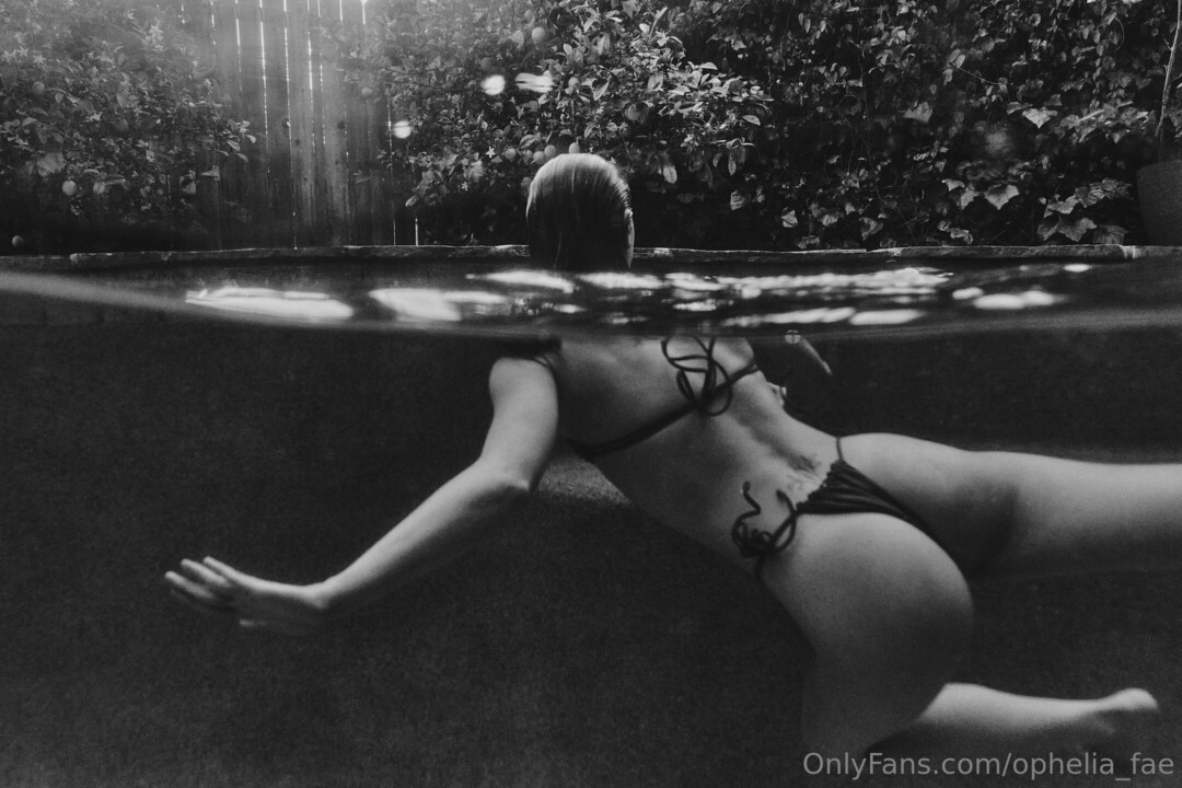 Ophelia Fae erotic model photo