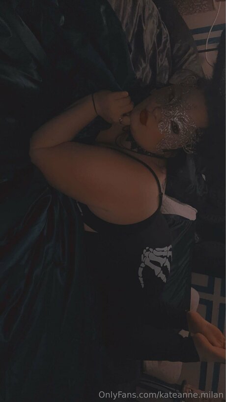 Kateanne Milan sexy star img