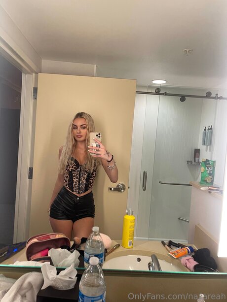 Nazareah model top gallery