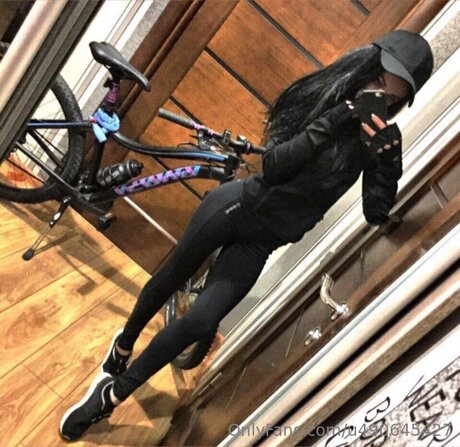 U490645427 star nudes picture