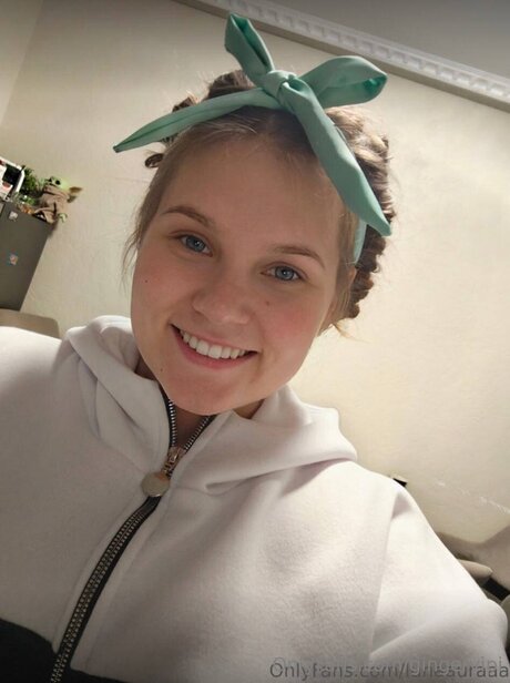 Gingervipi hot actress pics