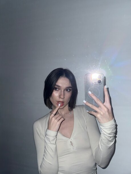 Eva Skyyy model perfect archive