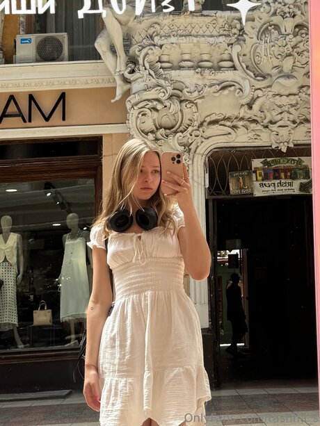 Tashha S pretty model images