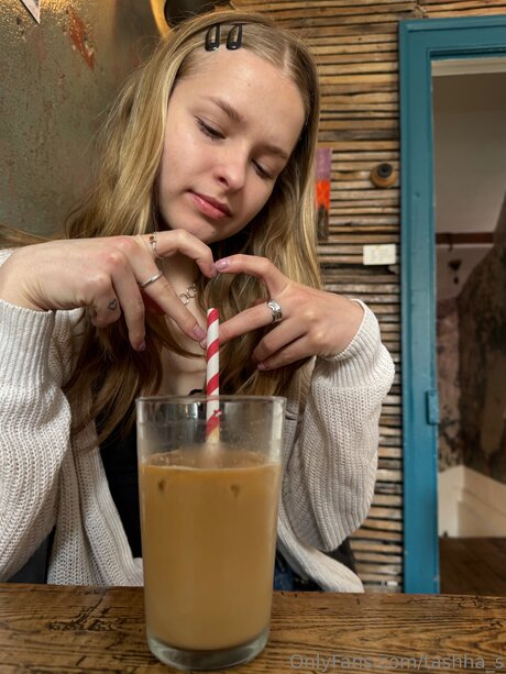 Tashha S exclusive actress pictures