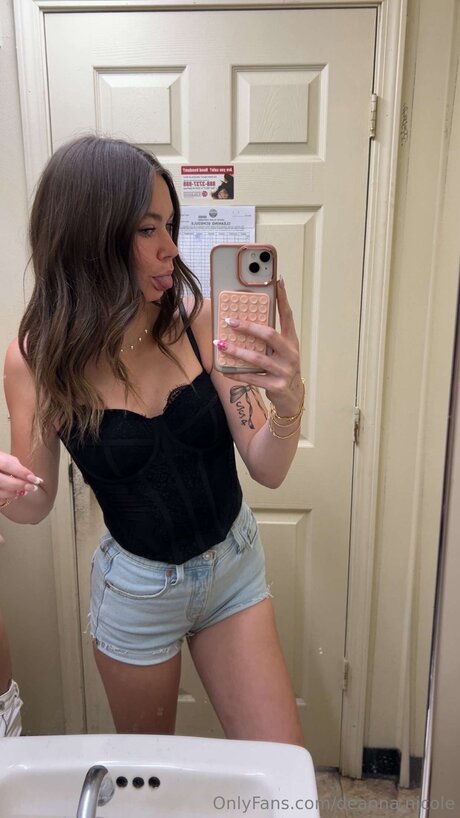 non nude onlyfans sexy nude pictures