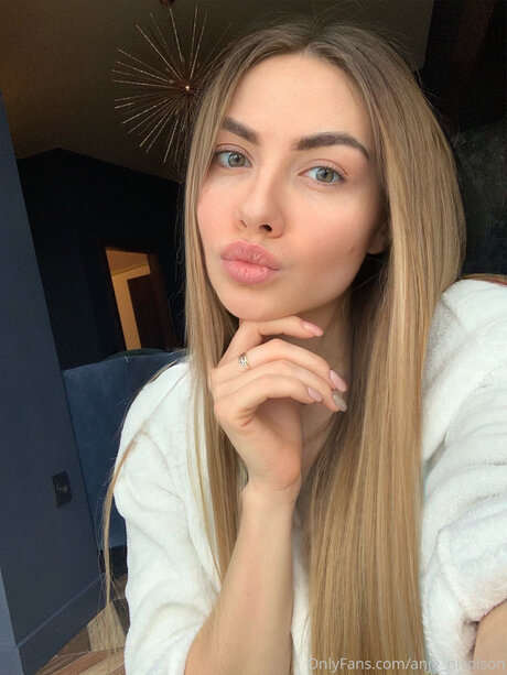 Anje Nicolson hd star picture