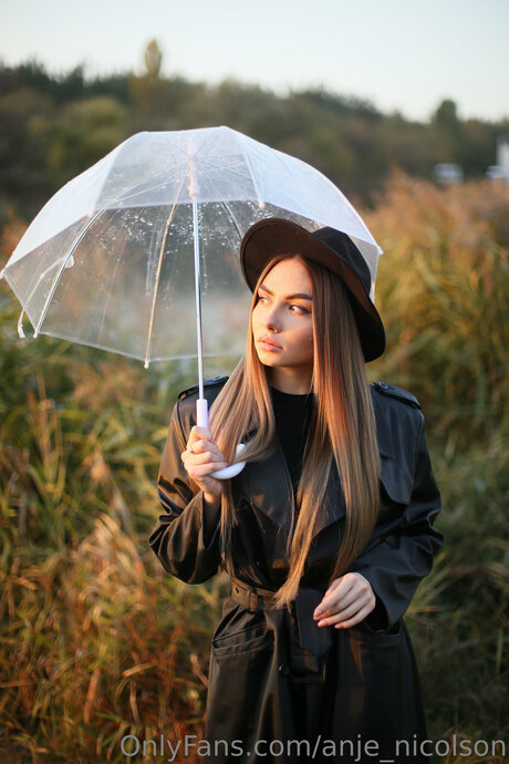 Anje Nicolson model adult archive