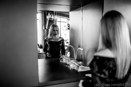 Lili2772 pornstar sexy images