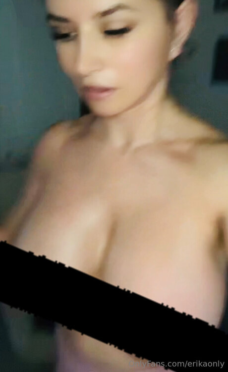 Erikaonly nude model img