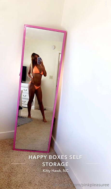 Pinkpleasuree pornstar nudes gallery